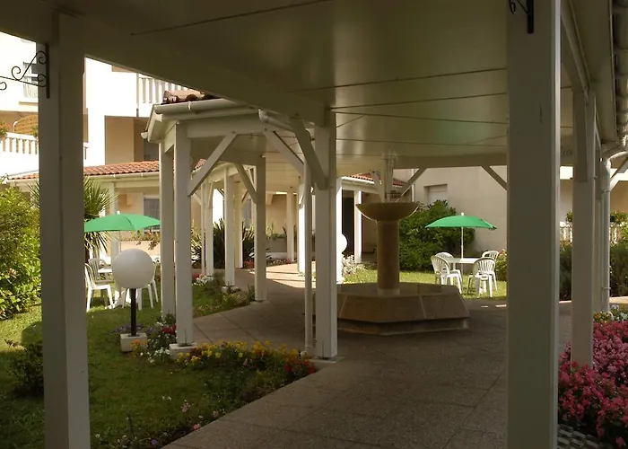 فندق Inter-hotel Meriadeck Alton 3*