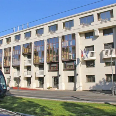 Inter-hotel Meriadeck Alton Hotel 3*