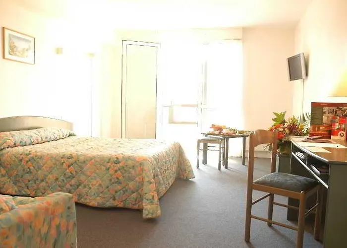 Hotel Inter-hotel Meriadeck Alton 3*